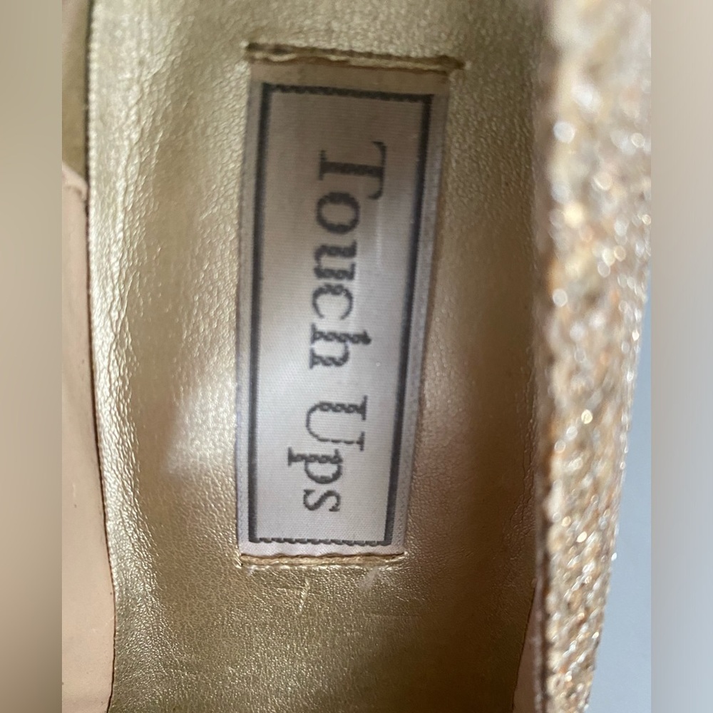 Women’s Gold Sparkle Pump size 5.5 by Touch Ups. - Picture 11 of 14